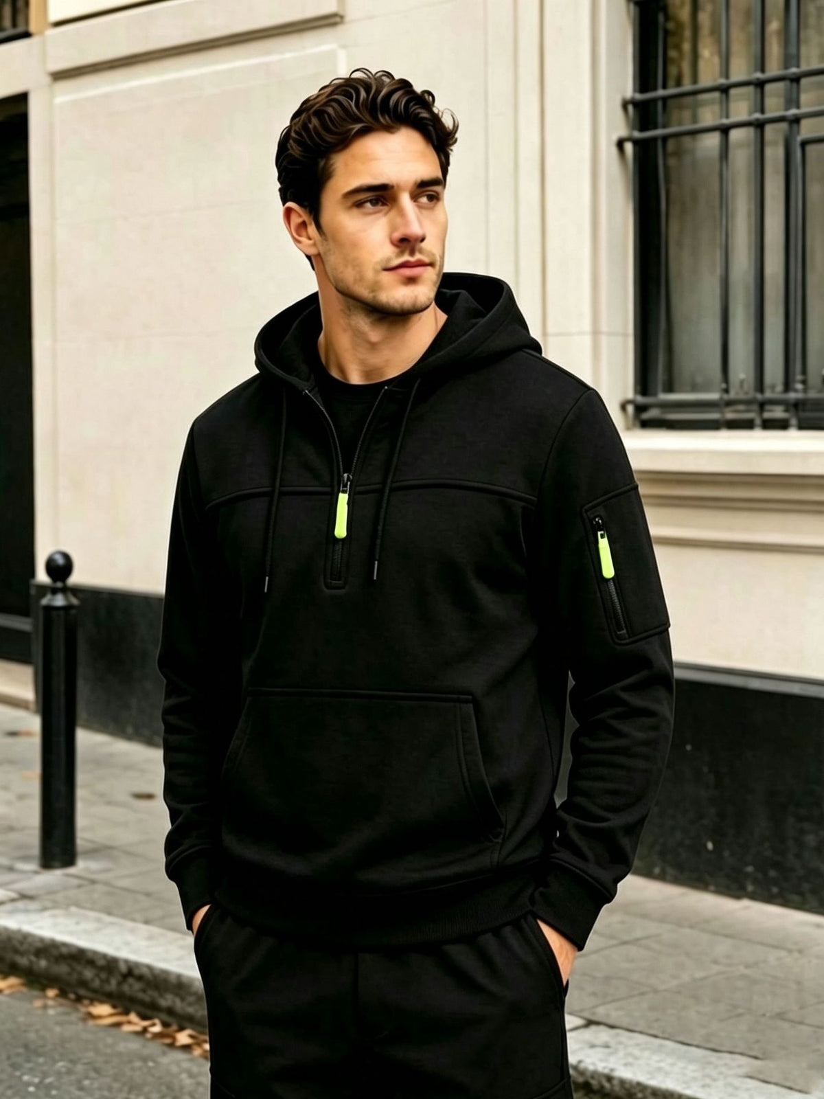 Sudadera multibolsillos con capucha y cremallera