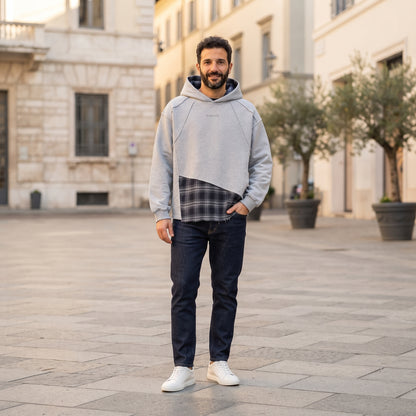 Felpa a quadri con cappuccio effetto sovrapposto