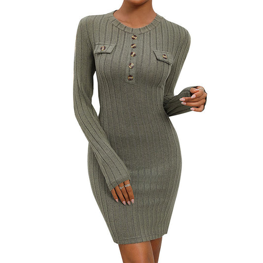 Figurbetontes geripptes Strick-Minikleid