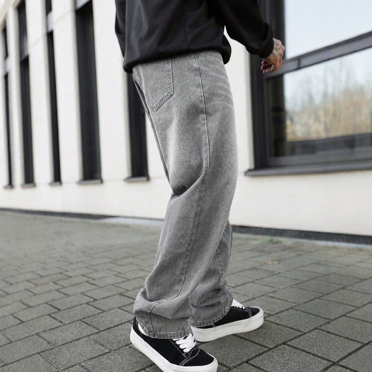 Distressed Grey Straight-Leg Jeans