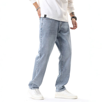 Gerade Herrenjeans mit Retro-Waschung