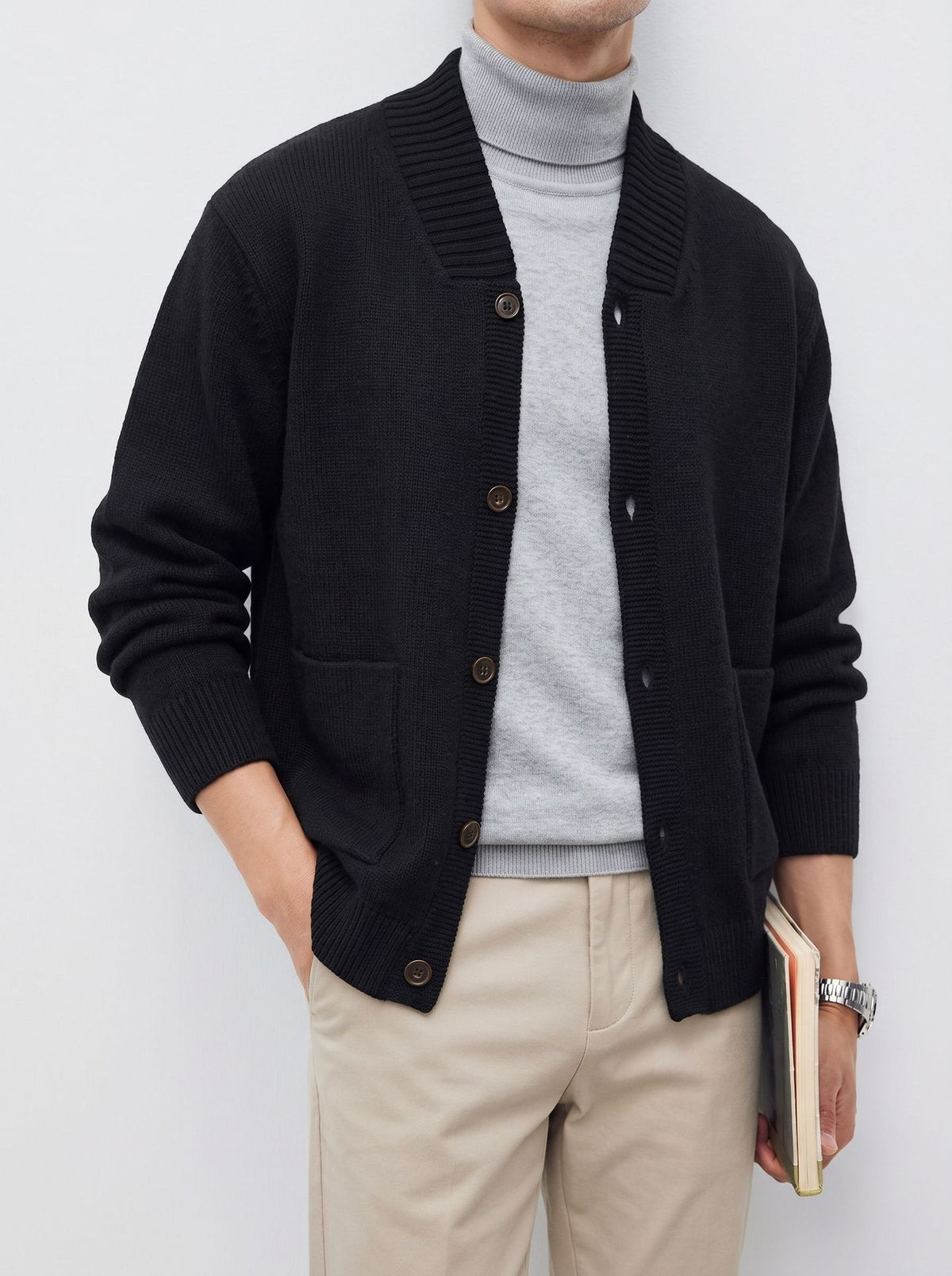Cardigan homme en maille à col V
