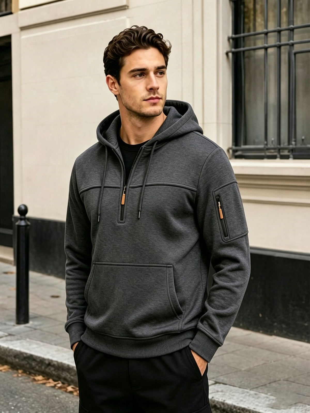 Sudadera multibolsillos con capucha y cremallera