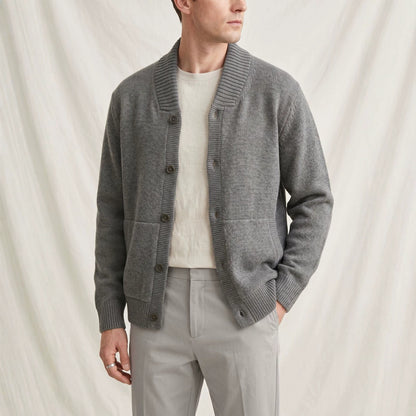 Cardigan homme en maille à col V