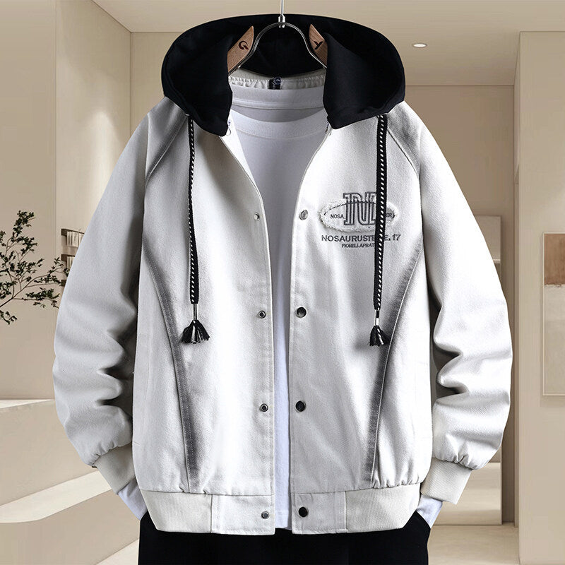 Chaqueta vaquera con capucha y efecto capas