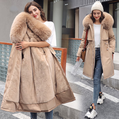 Parka medio lungo con cappuccio e collo in pelliccia